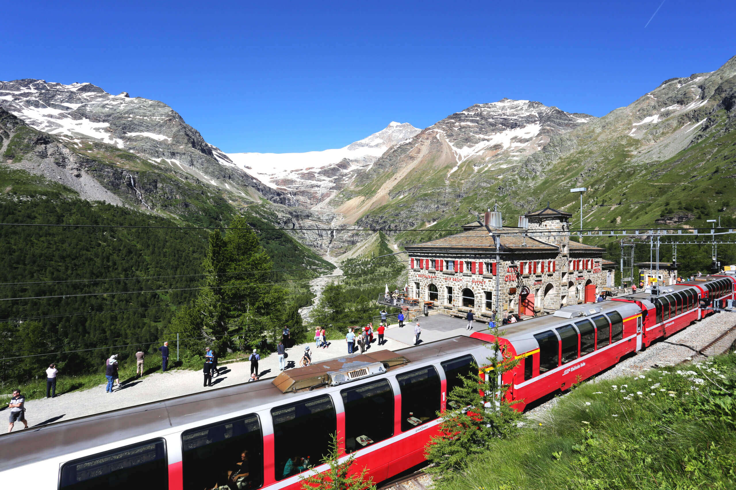 Kryds Alperne med Bernina Ekspress