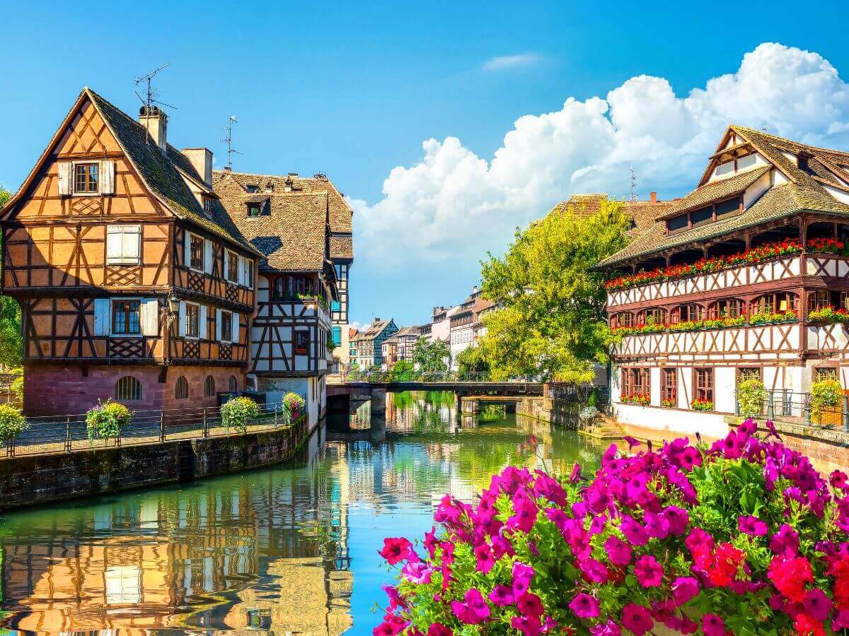 Udsigt udover kanal I Strasbourg