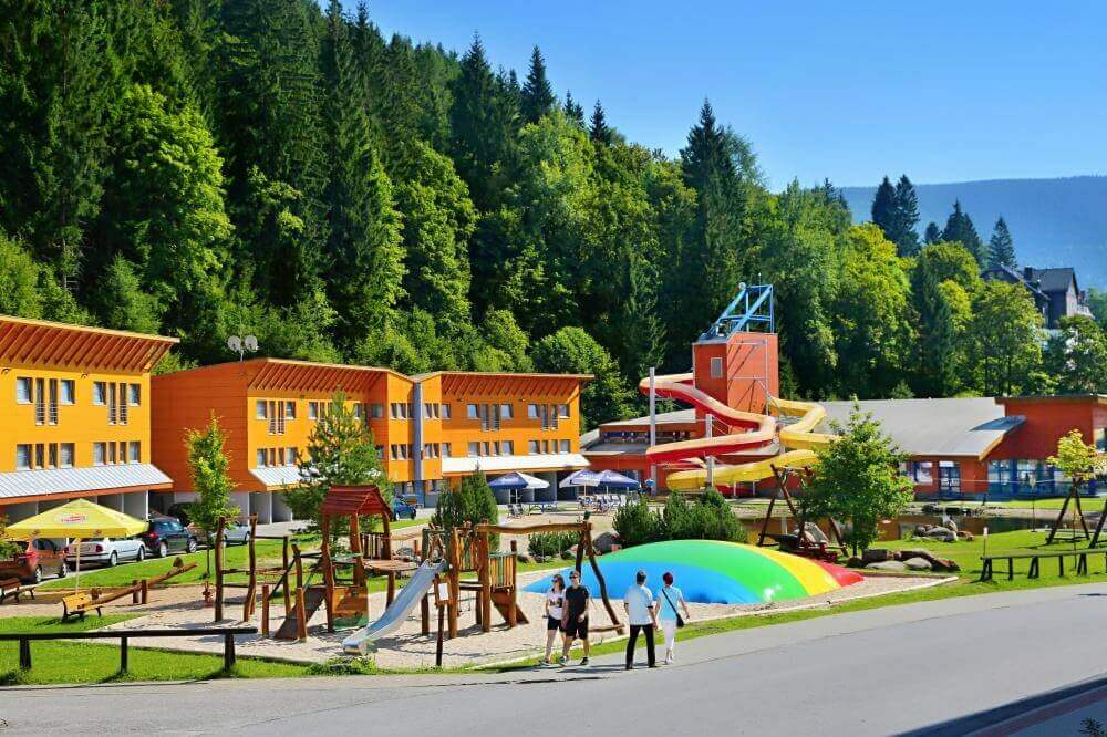 Hotel Aquapark har udendørs legeområde