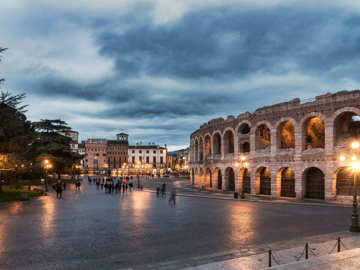 Verona med det gamle amfiteater