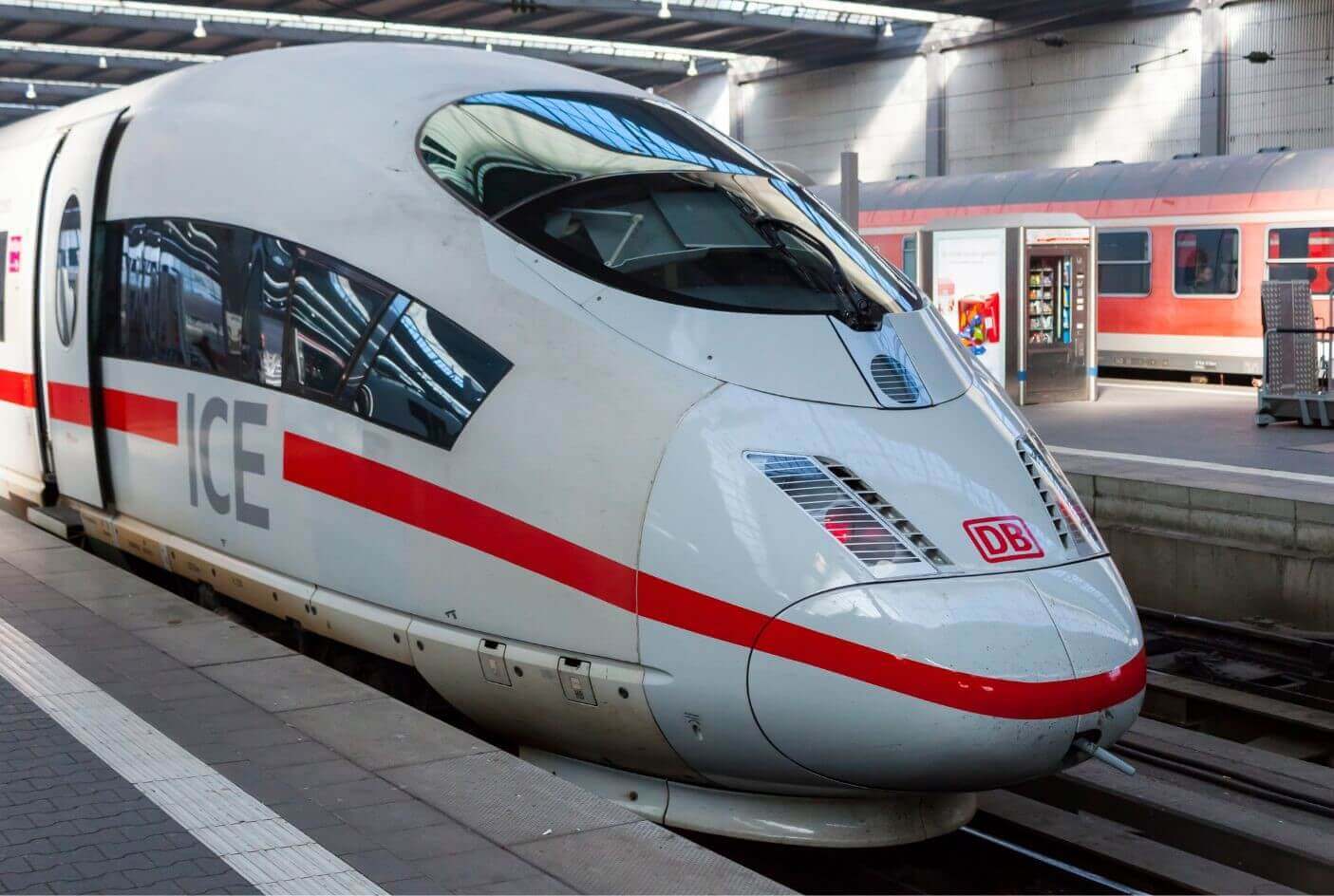 Tysk ICE-tog med Bistro på store dele af rejsen