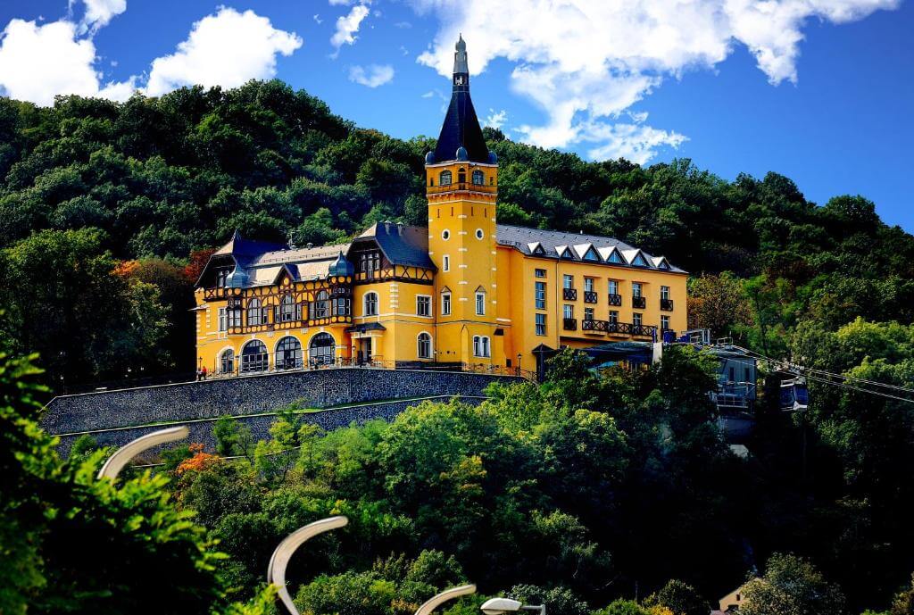 Bo højt på et ældre slot i Usti Nad Labem