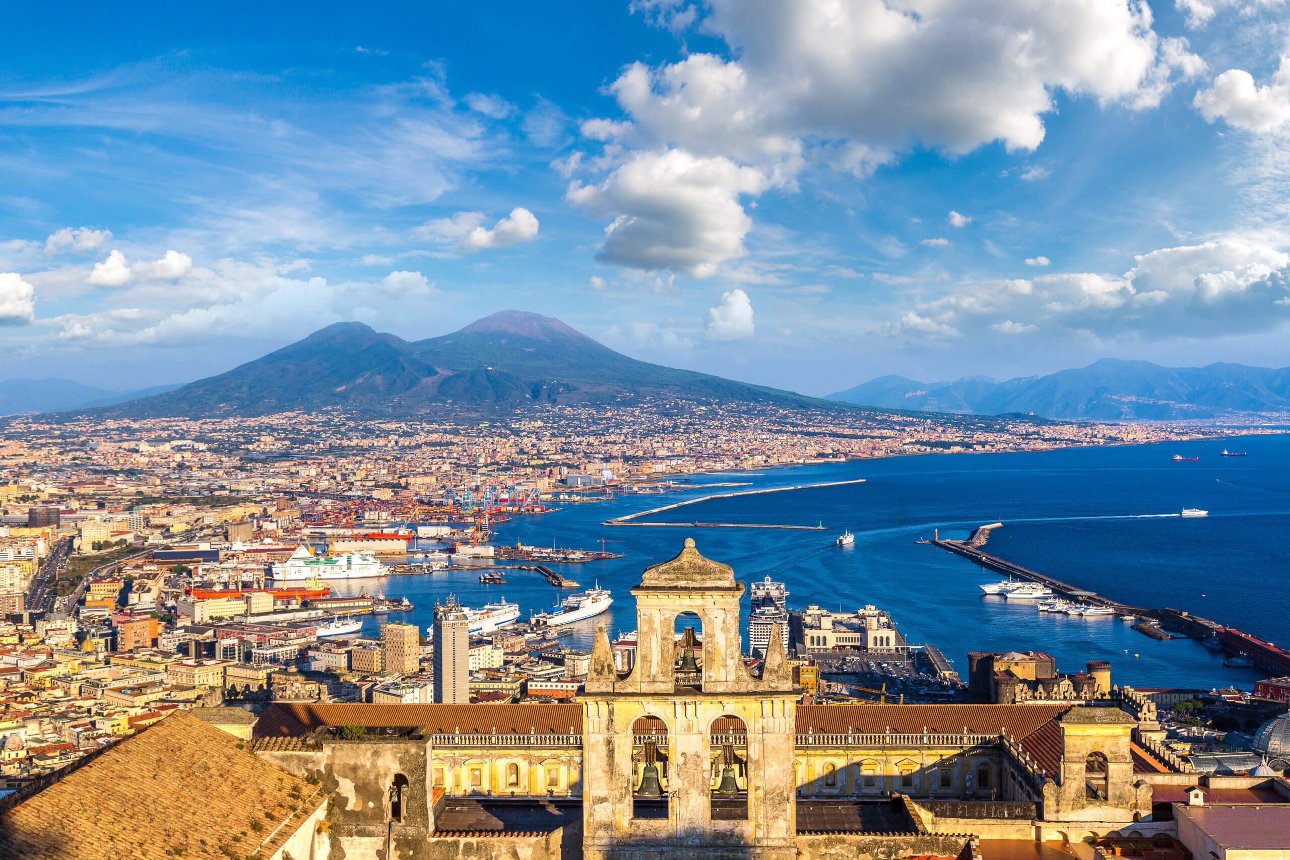 Napoli med udsigt til Vesuv