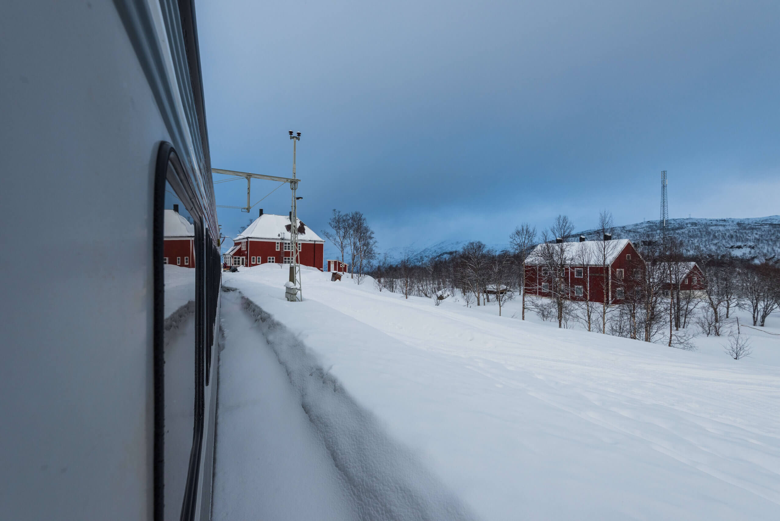 Nattog nord for Polarcirklen fra Stockholm til Narvik