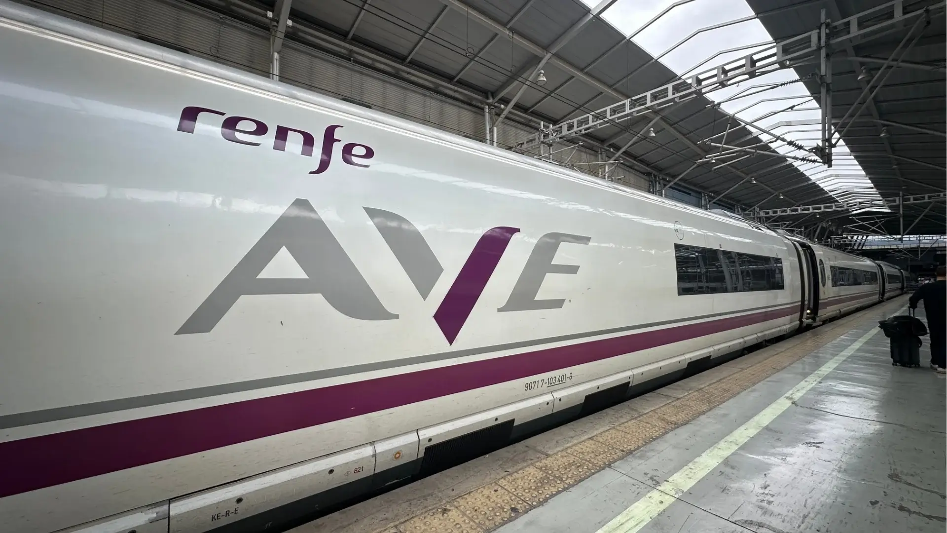 Renfes AVE tog – tog i Spanien