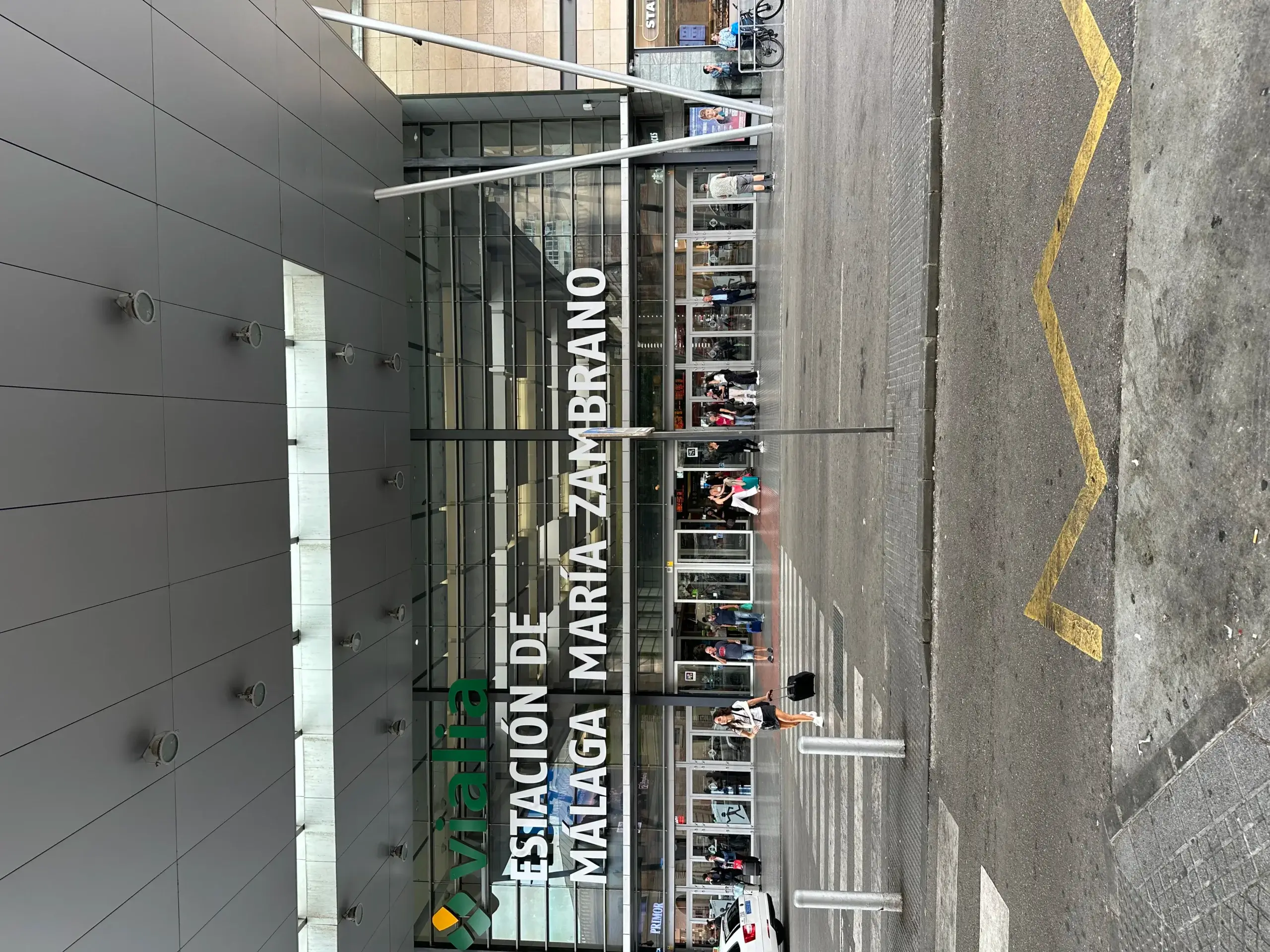 Ankomst til María Zambrano Station i Málaga.