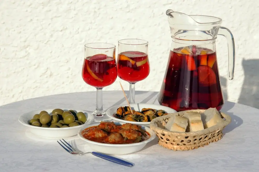 Spis lækker tapas på en byens mange tapasbarer.