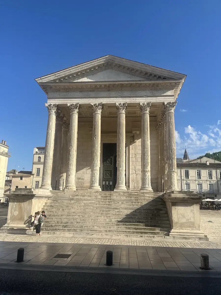 Maison Carrée i Nîmes