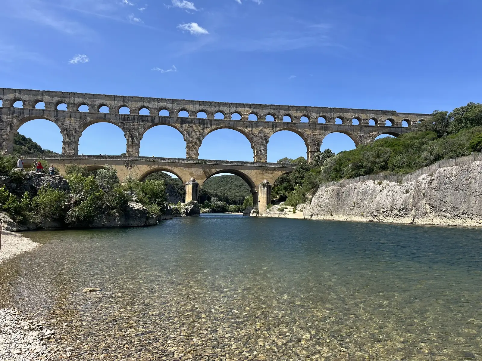 Pont du Gard — romersk akvædukt i Sydfrankrig