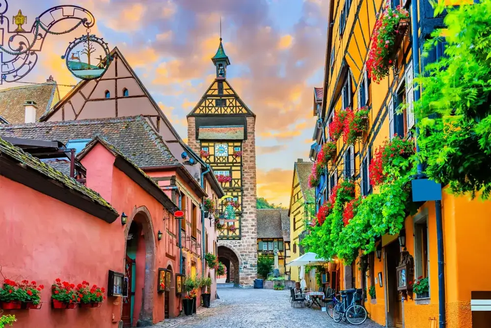 Gade med bindingsværkshuse i Riquewihr, Alsace